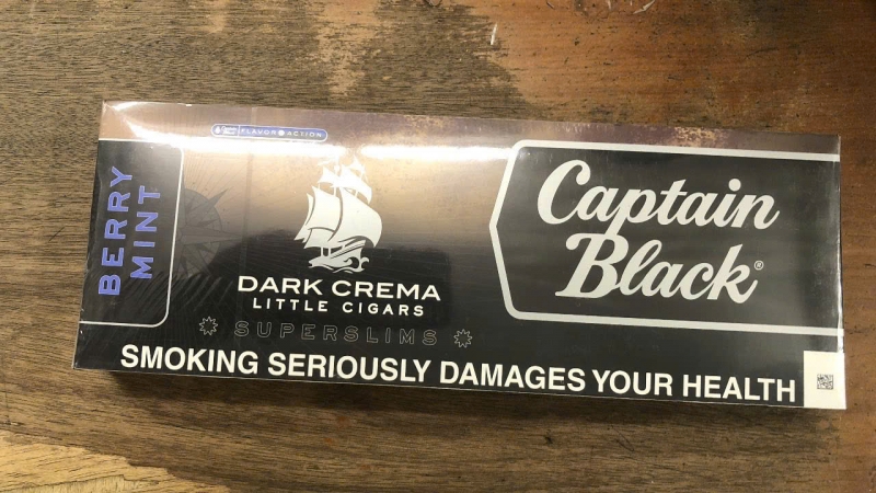 Captain Black Dark Crema Berry Mint ( Điếu nhỏ )